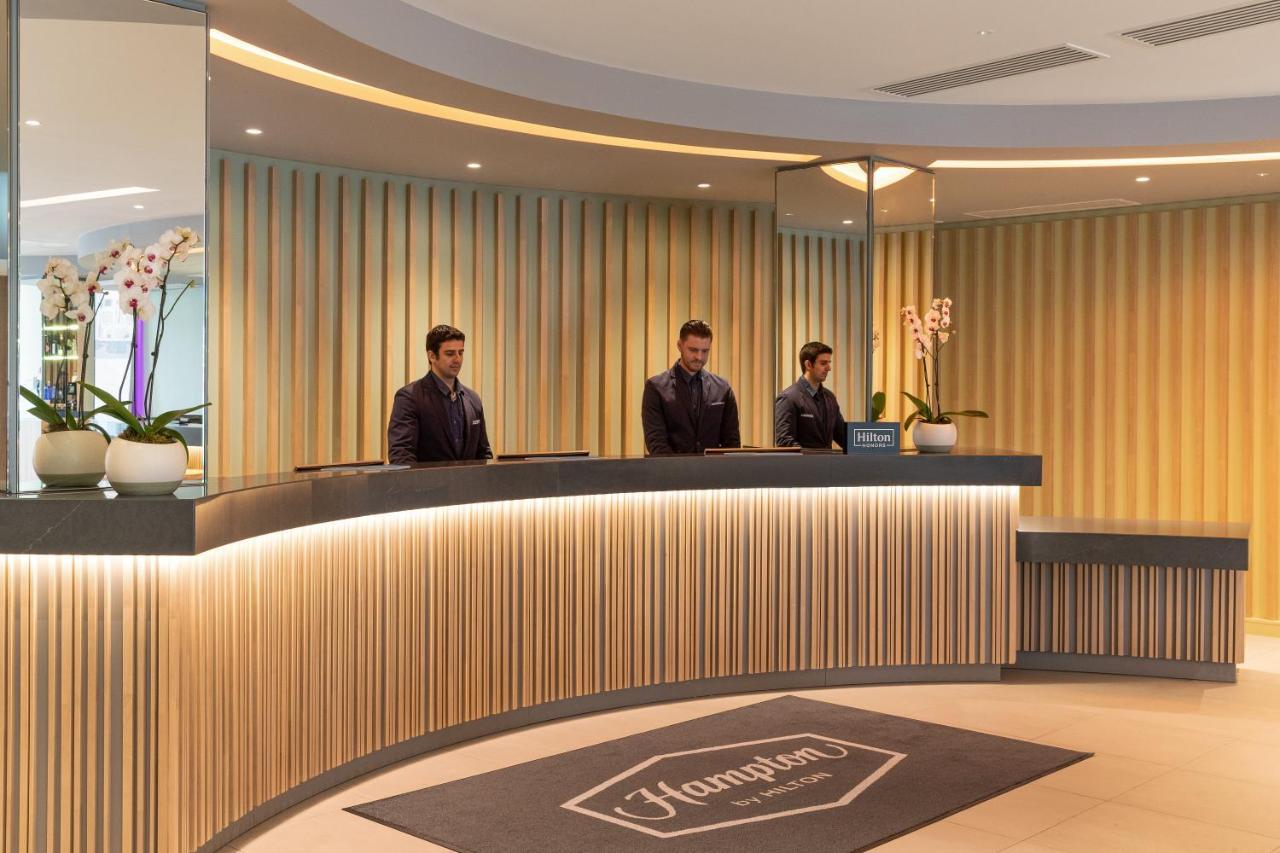 Hampton By Hilton London Ealing Hotel Екстериор снимка