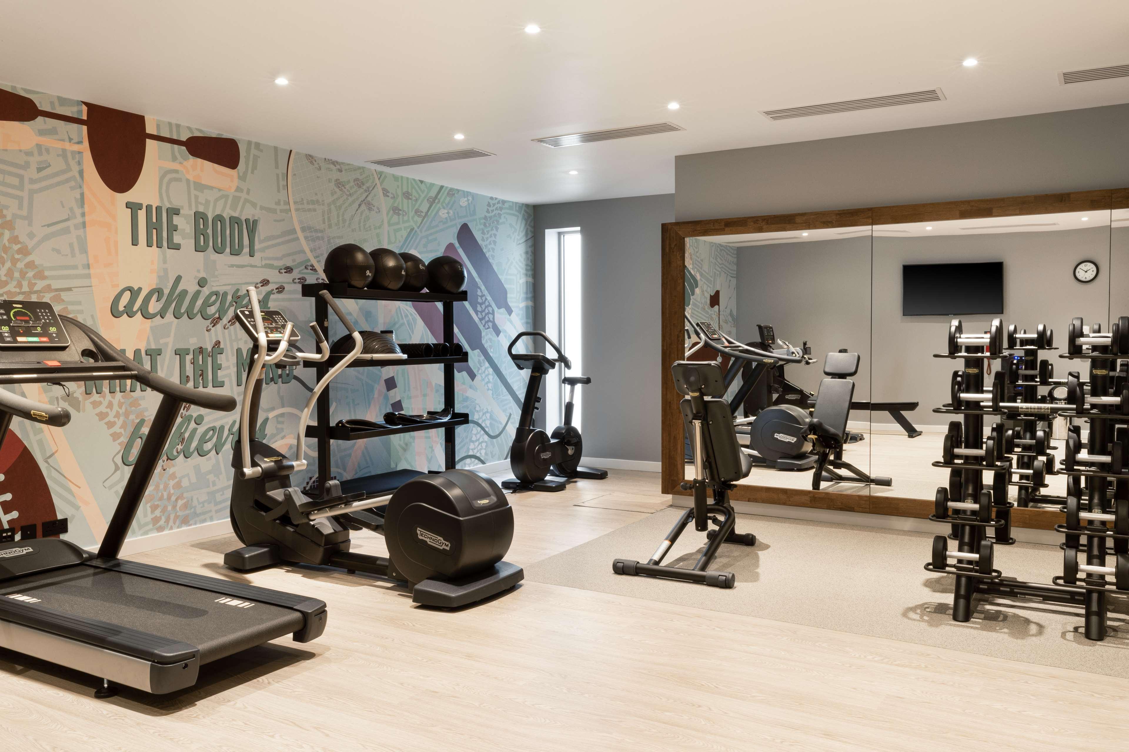 Hampton By Hilton London Ealing Hotel Екстериор снимка