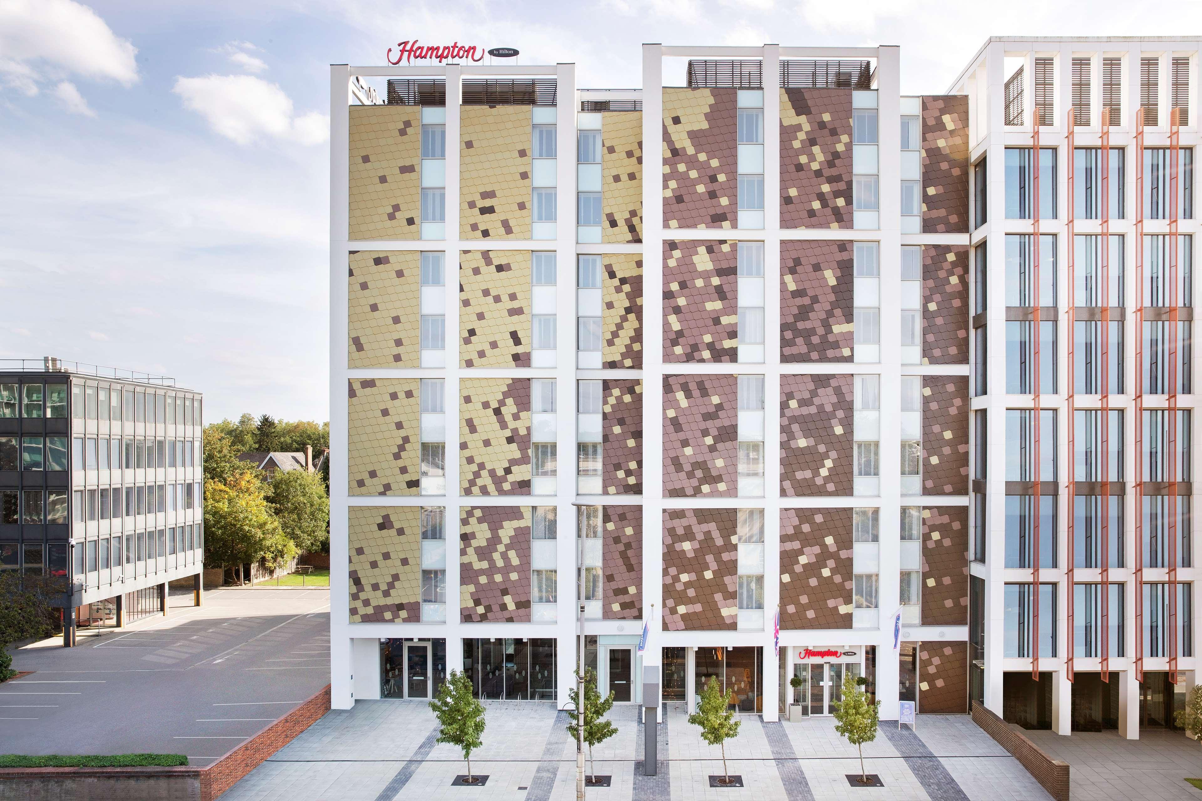 Hampton By Hilton London Ealing Hotel Екстериор снимка